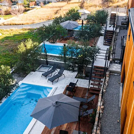 New!!! Trilogia Xxl - 12 Guests, 3 Pools וילה *